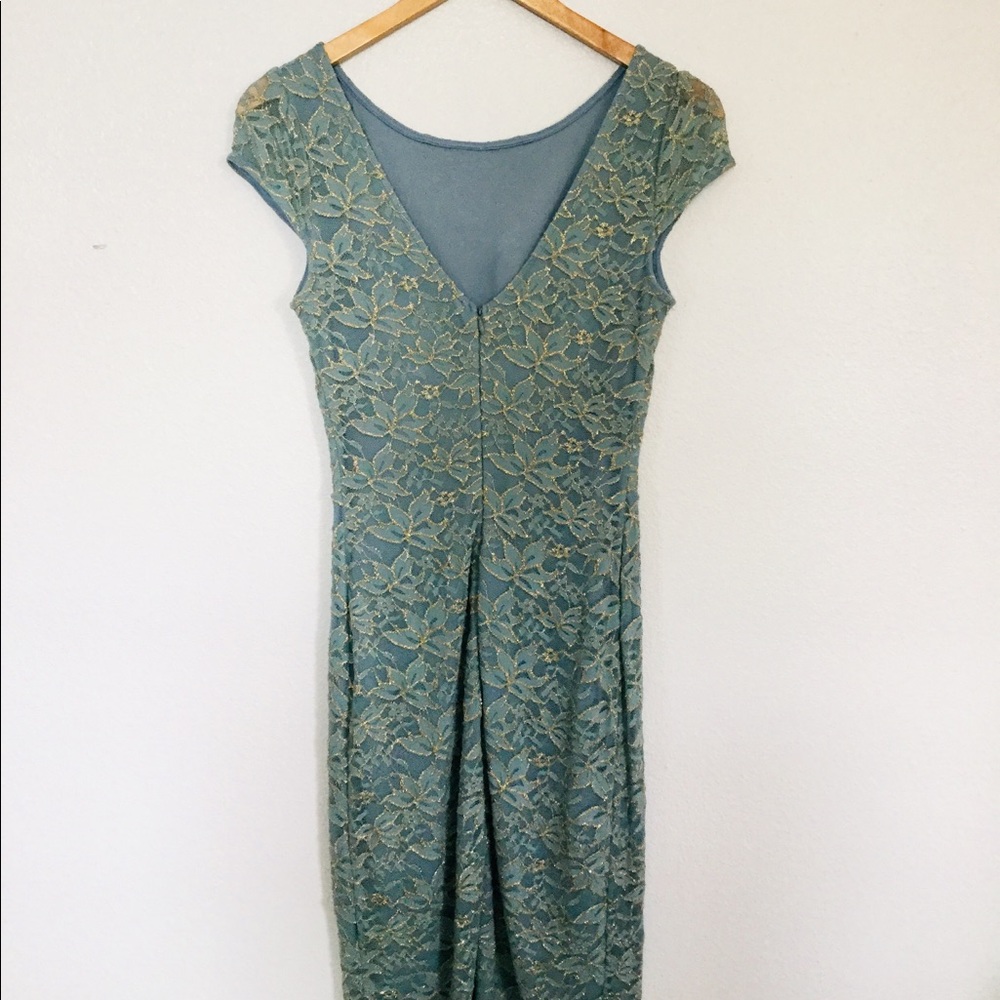 Dress - Picture 6 of 8